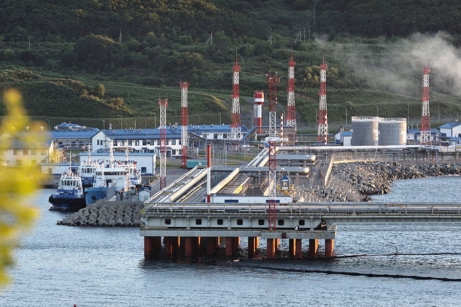 A view shows the crude oil terminal Kozmino on the shore of Nakhodka Bay near the port city of Nakhodka, Russia August 12, 2022. Image: REUTERS/Tatiana Meel