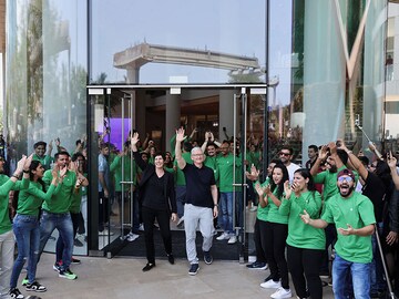 Photo of the day: Celebrations for Apple