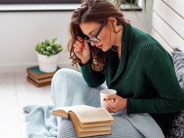When it comes to boosting reading comprehension, print rules over screens