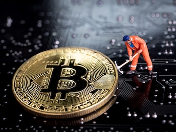 Iris Energy to triple Bitcoin mining capacity with purchase of thousands of new rigs