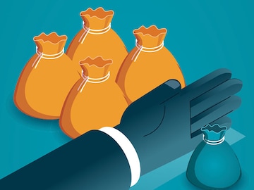 As a billionaire's fortune increases by $2.7 billion a day, one in ten people on Earth is going hungry