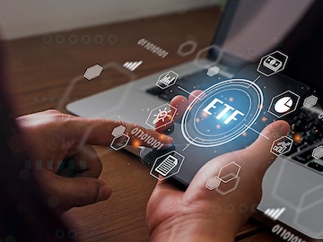 Several Spot Crypto ETF Applications Move Closer to SEC Approval as They Enter Federal Register