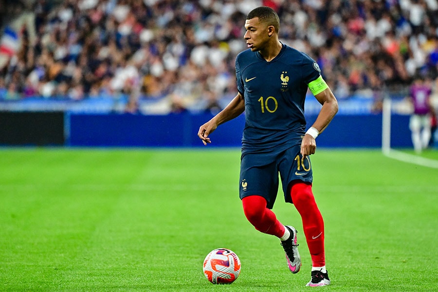 Al-Hilal makes record 0 million bid for PSG's Kylian Mbappé