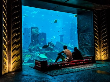 5 amazing underwater hotels on Earth