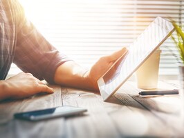 reading_shutterstock_2175899605_sm