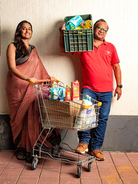 Shruti and Manish Kumar, co-founders
of ApnaKlub
Image: Selvaprakash Lakshmanan for Forbes India