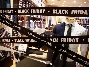 Deal deluge: Black Friday kicks off the US holiday shopping season