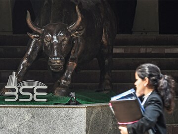 Morning Buzz: Exchanges put restrictions on SME stocks, Honasa shares up 20 percent after strong results, and more