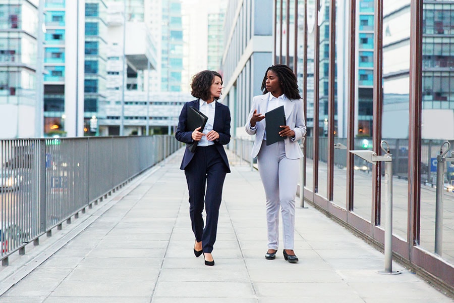 The well-known cognitive and psychological benefits of walking would lead to less competitive, more cooperative negotiations.
Image: Shutterstock