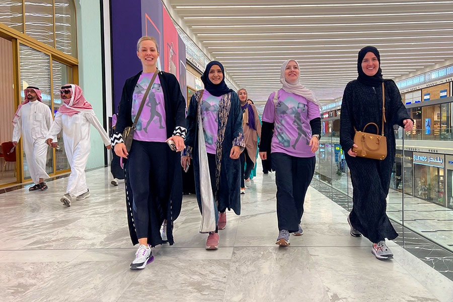 
Long popular in the United States, another car-centric country with an obesity problem, mall-walking is increasingly becoming a Saudi sport.
Image: Haitham-El-Tabei / AFP©