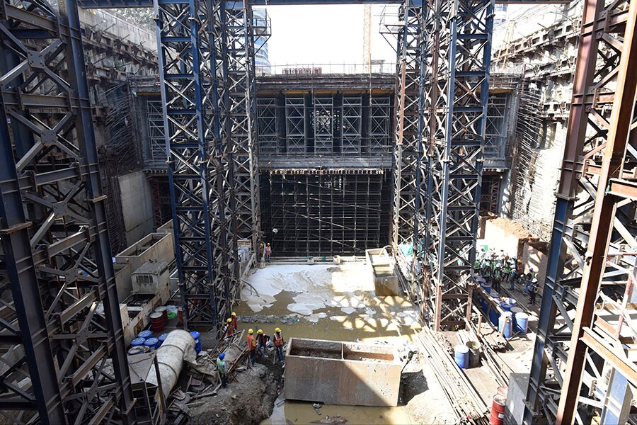 A Metro station being constructed at Mumbai’s BKC. The area has seen a sharp rise in dust pollution due to construction of infrastructure and residential buildings
Image: Anshuman Poyrekar /Hindustan Times via Getty Images