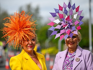 Photo of the day: Grand National Festival horse race