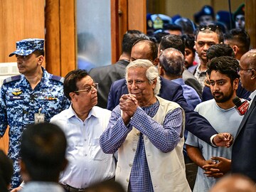 Photo of the day: Muhammad Yunus returns to Bangladesh