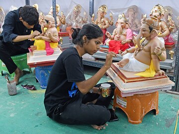 Photo of the day: Finishing touches