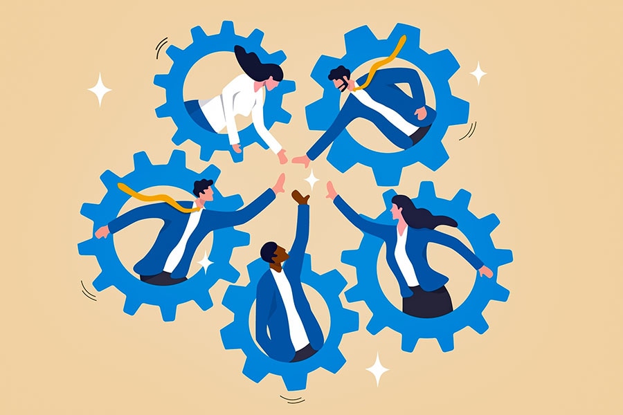 Teaming is both a philosophy and a practice that reflects the realities of the 21st century. It can be applied in different contexts among individuals, groups and organisations.
Image: Shutterstock