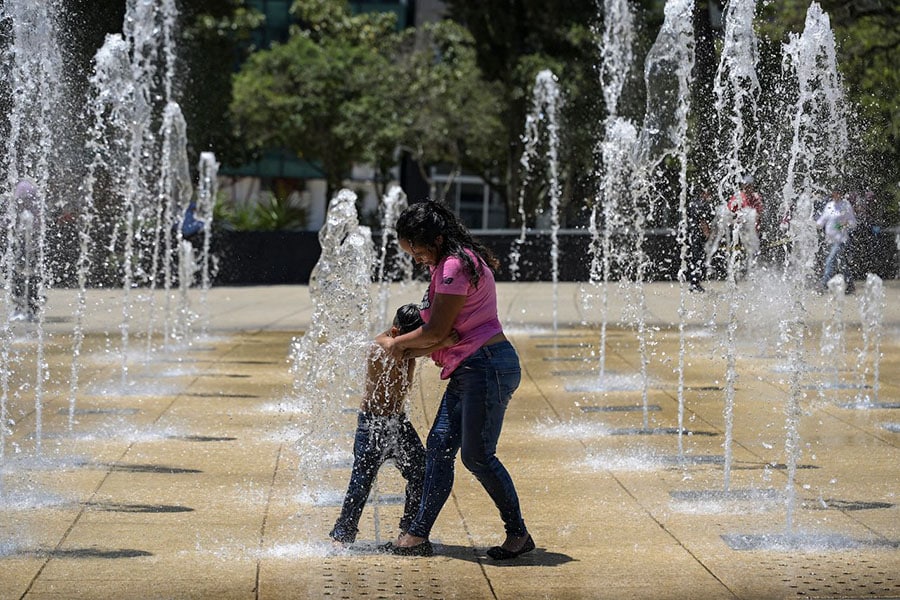 In Latin America, 48 million children are facing double the number of 95-degree or higher days than 60 years ago.
Image: Yuri Cortez / AFP©