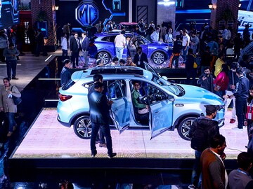 Electric vehicles: Only commitment, and no real deal