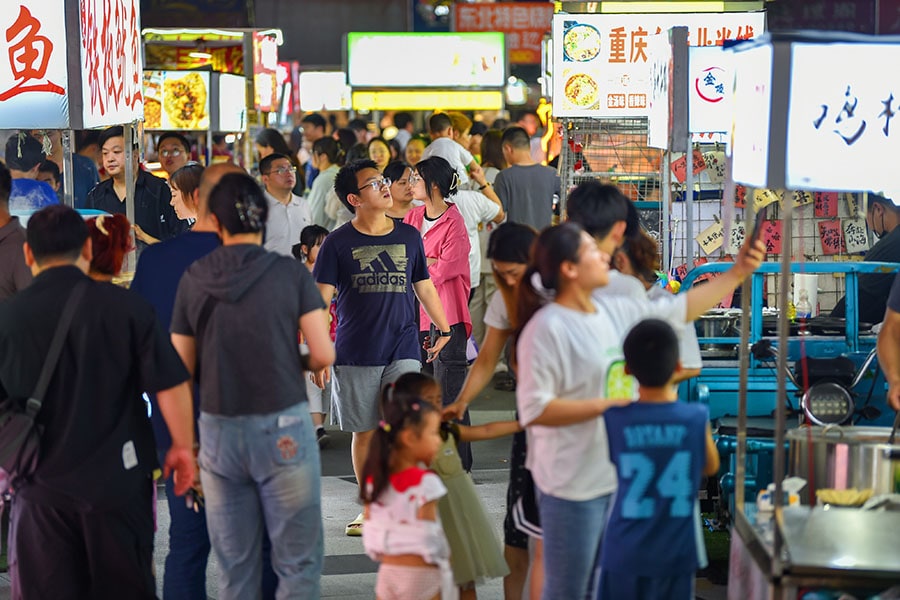  To regain control of their finances, young Chinese are setting themselves extreme savings targets. Image: CFOTO/Future Publishing via Getty Images