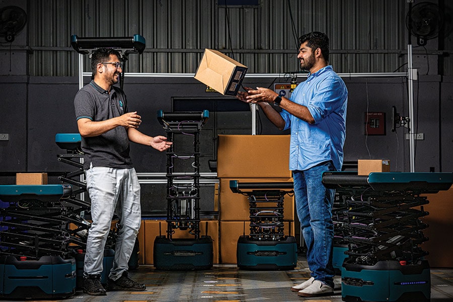 (From left) Shahid Memon and Pramod Ghadge, co-founders, Unbox Robotics
Image: Shailendra Pardeshi for Forbes India