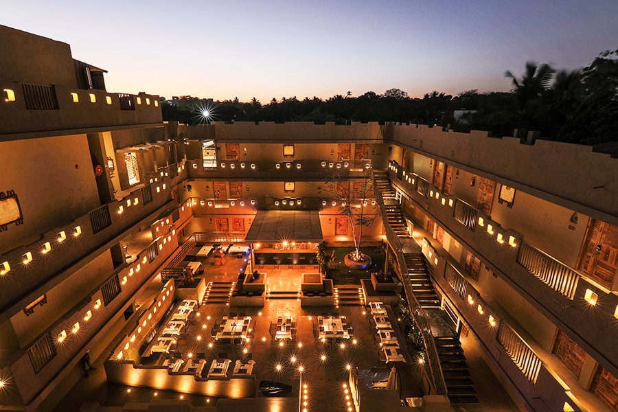 The poolside wall at Bookmark Resort Jogi Mahal, Ranthambore, adds a lot of character to the area.
Image: Garima Verma