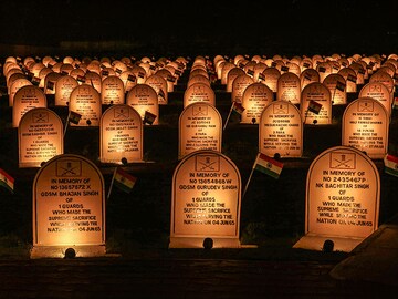 Photo of the day: Honouring the fallen