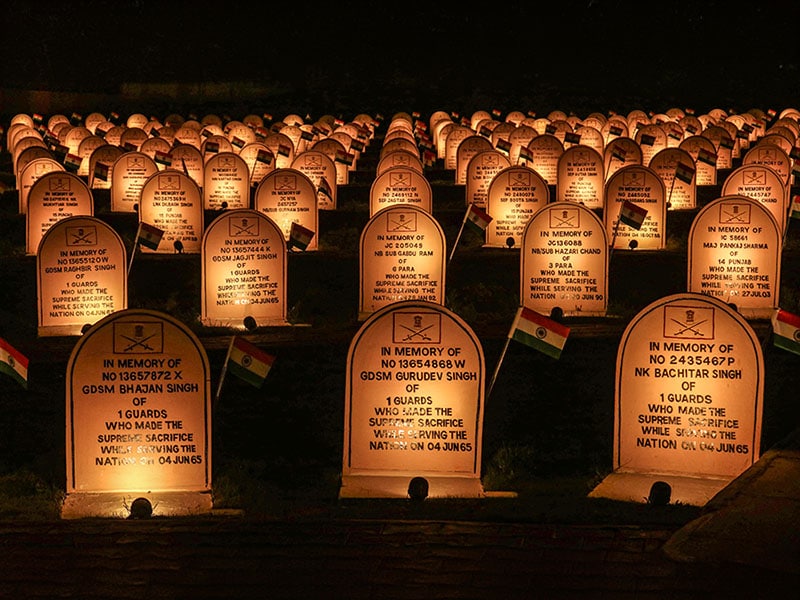 Photo of the day: Honouring the fallen