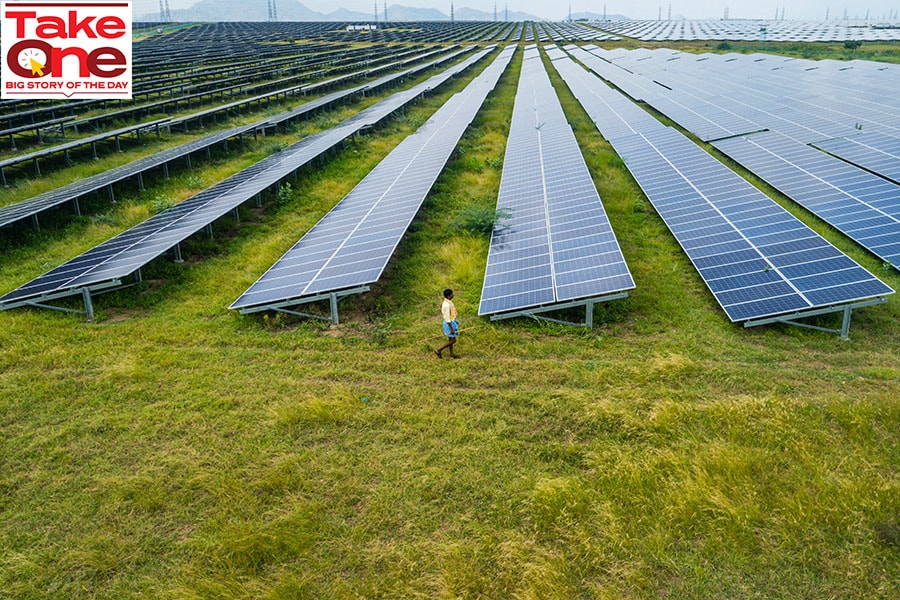 India, which ranks 63rd in the World Economic Forum's Energy Transition Index, wants to achieve 500GW of non-fossil fuel capacity by 2030, which means adding at least 50GW capacity every year.
Image: Abhishek Chinnappa/Getty Images