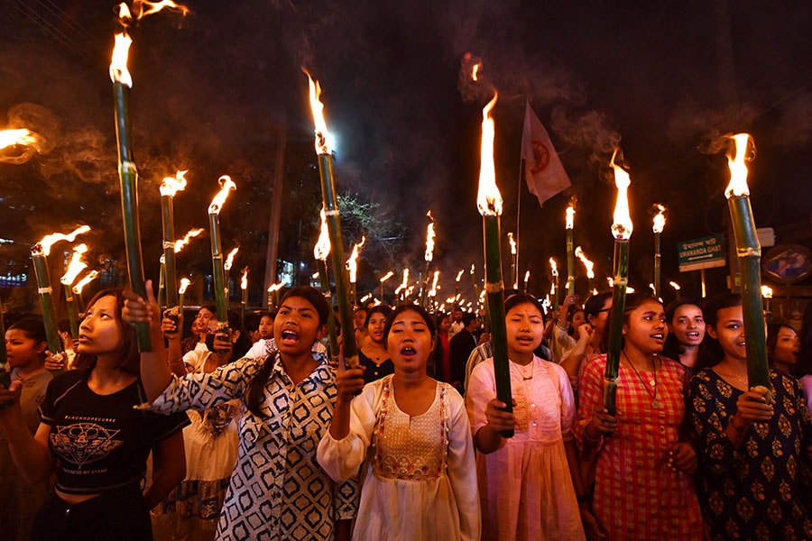 Image: Zohra Bensemra / Reuters