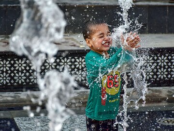 Climate change caused 26 extra days of extreme heat in last year: report