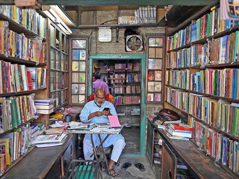 Fading literature: Delhi's famed Urdu Bazaar on last legs