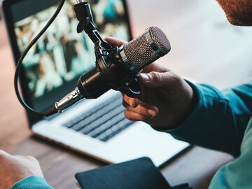 Politics was the leading topic in the US among news influencers in 2024