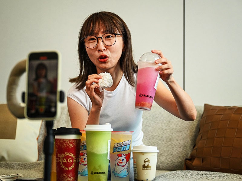 Penny-pinching youth transforming China's bubble tea craze