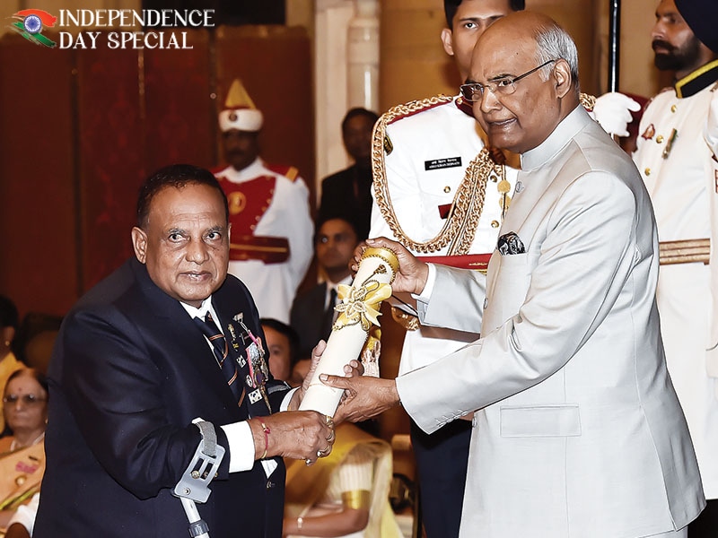 paraolympion murlikant petkar