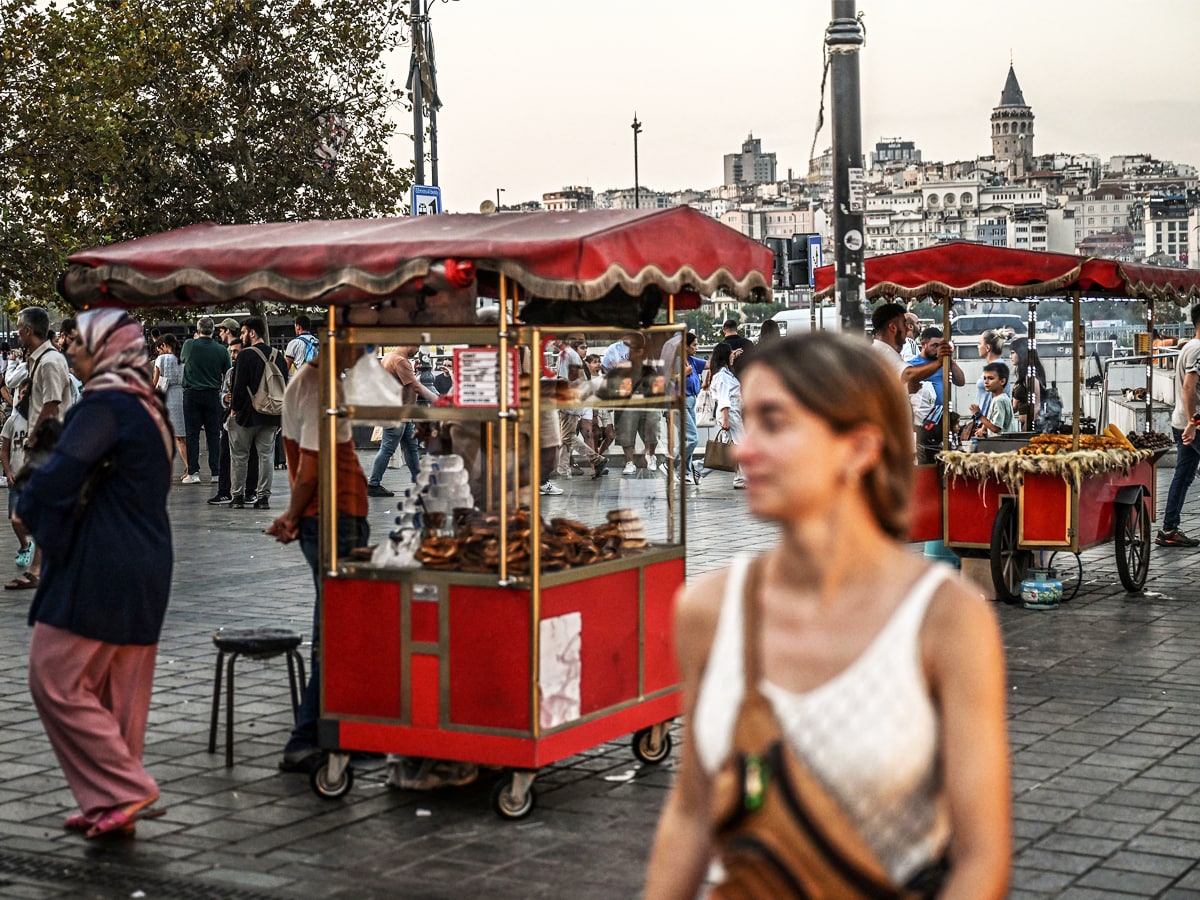 Turkey now counts seven million street vendors, working legally or illegally. Image credit: Photography Ozan KOSE / AFP