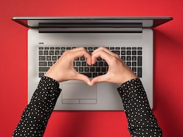 shutterstock_2432106965_bg