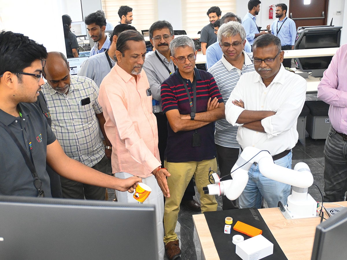 Zoho Co-Founders Sridhar Vembu (third from left) and Shailesh Davey (fourth from left) alongwith leadership team at their new R&D campus in Kottarakkara, Kerala
Image: Courtesy Zoho