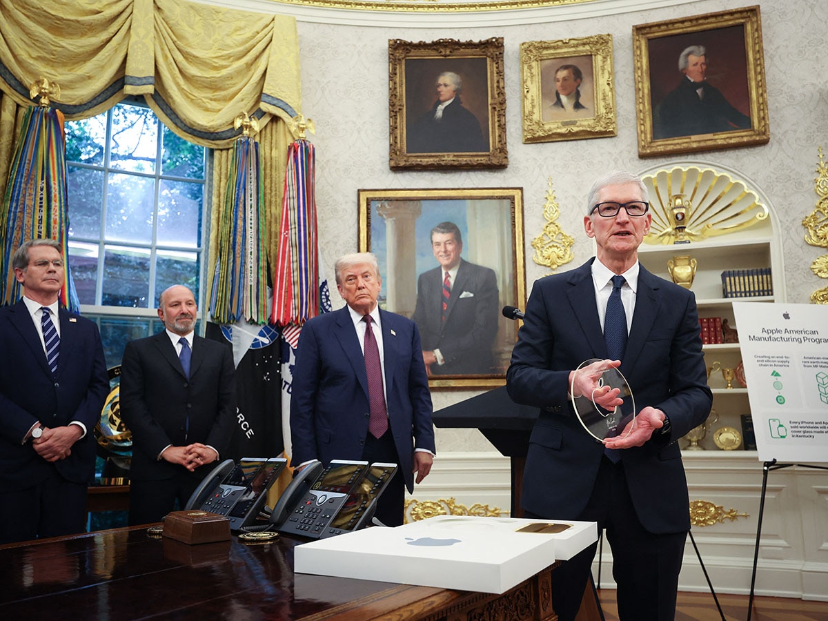 Apple announces additional $100 billion boost to US operations