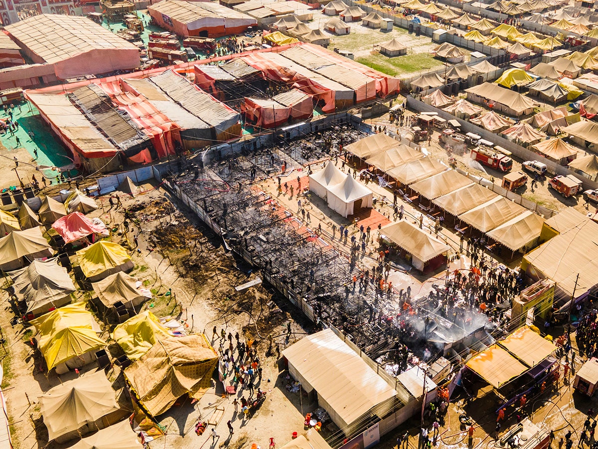 Photo of the day: Fire at Maha Kumbh Mela