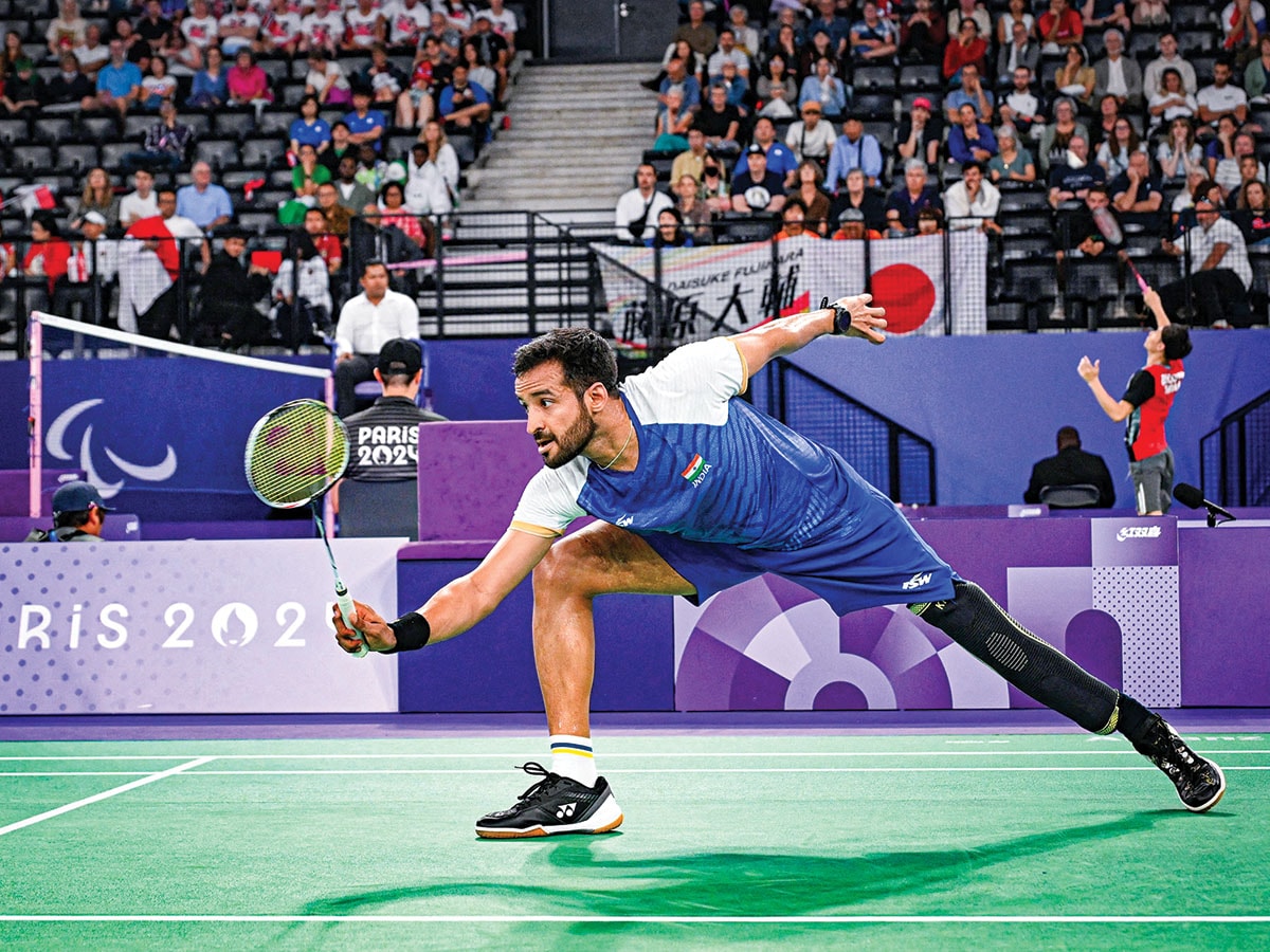 Nitesh Kumar in action at the 2024 Paris Paralympics against Daniel Bethell of Britain
Image: Jennifer Lorenzini / Reuters