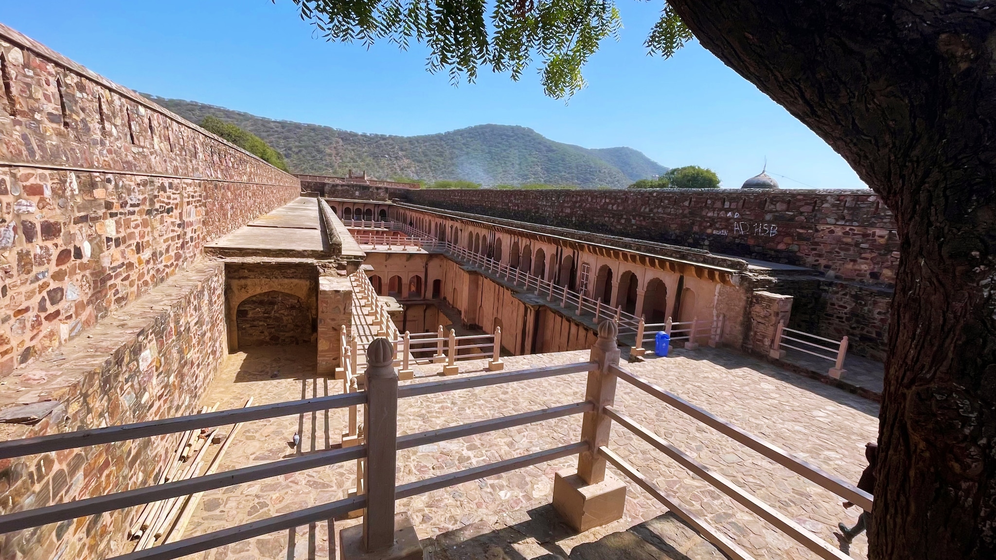 With its labyrinthine architecture and 170 steps carved into the lap of Aravalli hills, the Neemrana Baori stands as one of the most mysterious stepwell of its time.