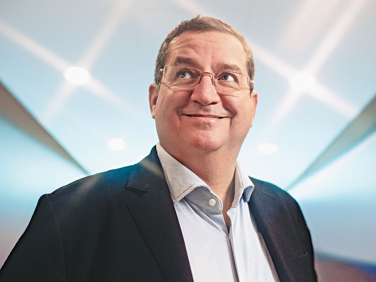 How billionaire Abel Avellan plans to beat Elon Musk and Jeff Bezos