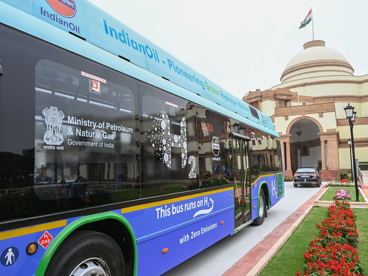 Tech5: China to adopt RISC-V nationwide, Tata Motors, Reliance in India's H2 pilots, and more