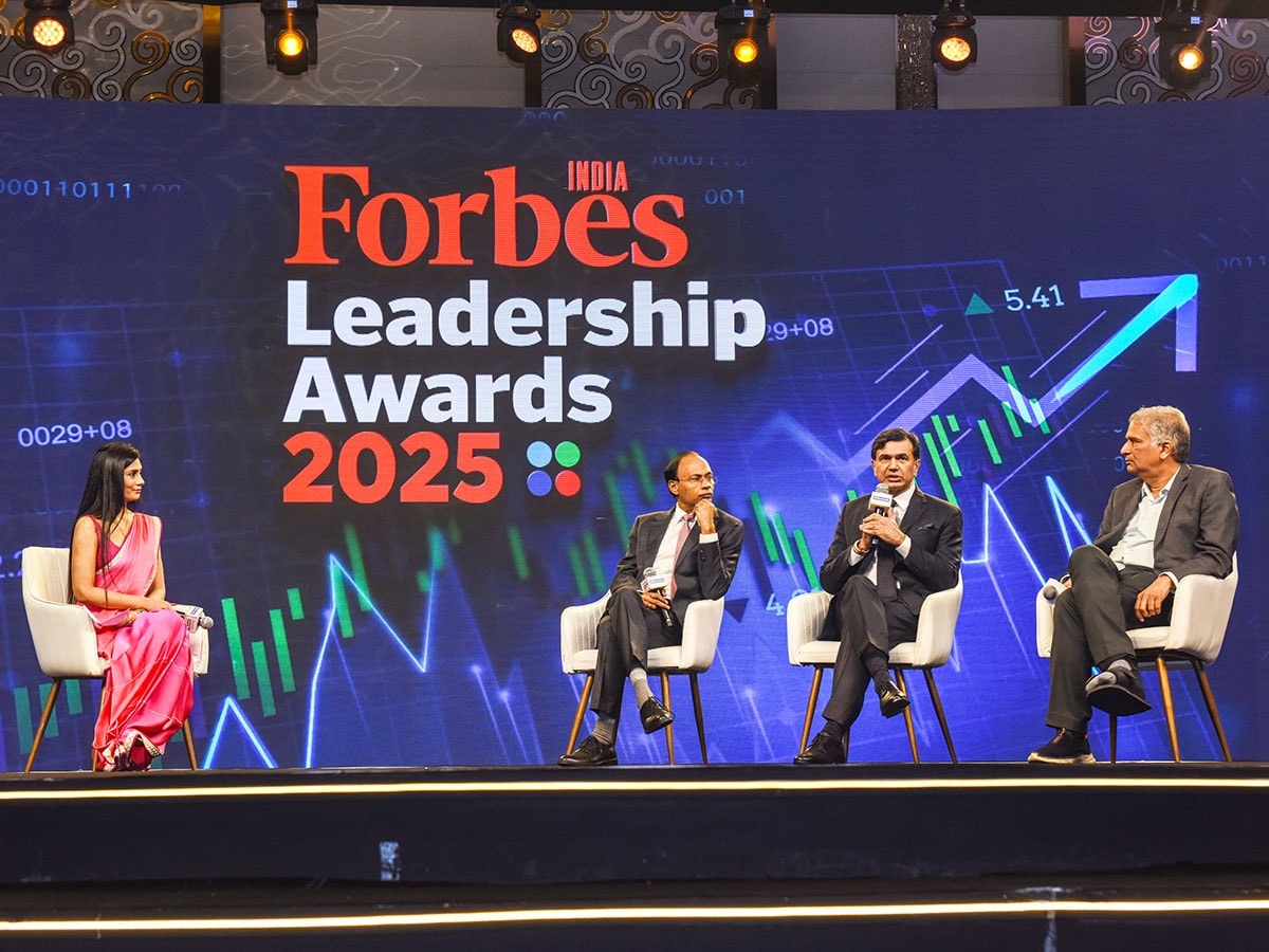 (From Left to right) Forbes India’s Associate Editor Neha Bothra, comprised KVS Manian, MD and CEO, Federal Bank; Rajesh Jejurikar, ED and CEO (auto and farm sector), Mahindra & Mahindra; and Madan Sabnavis, chief economist, Bank of Baroda. Image: Amit Verma