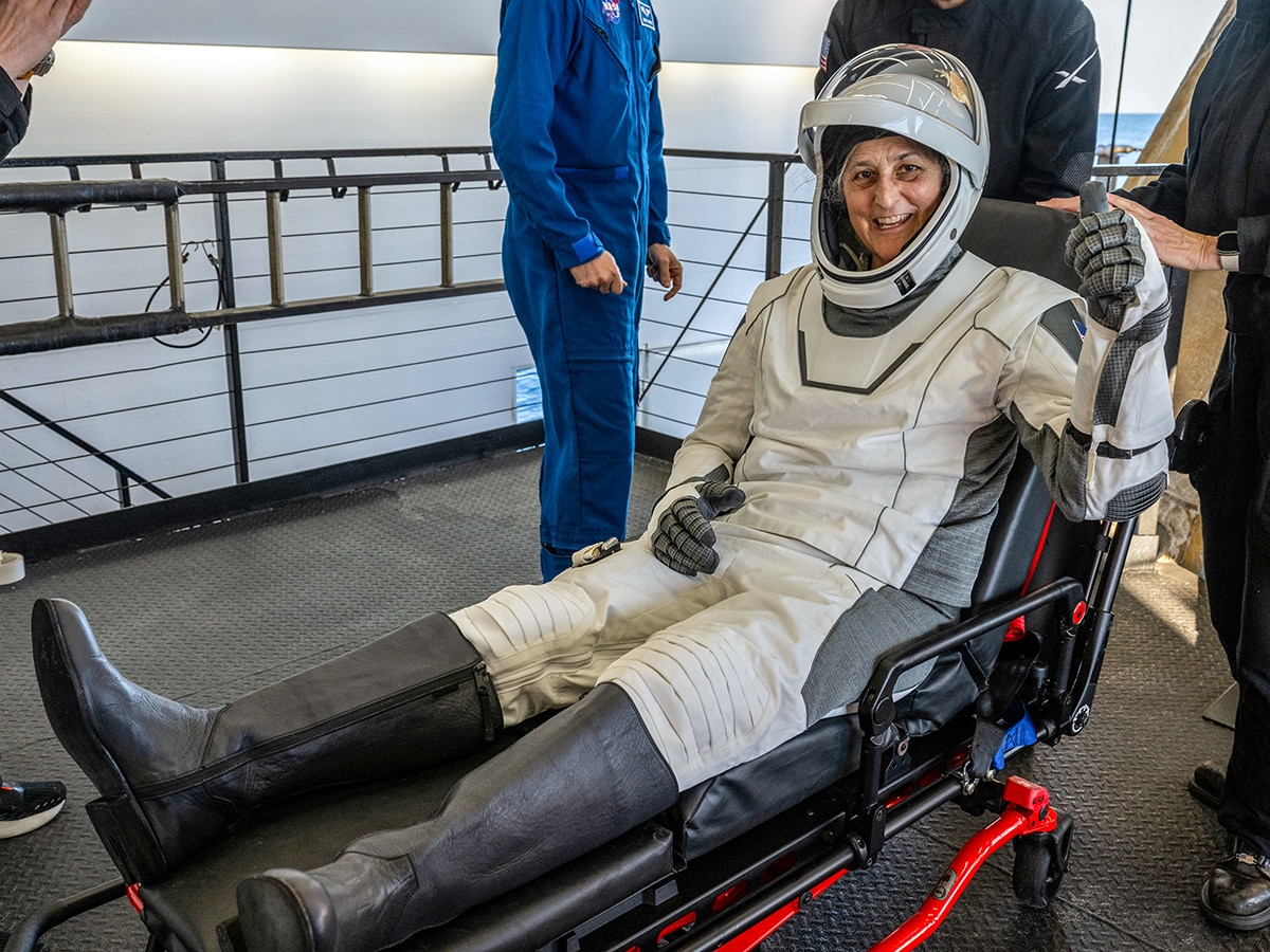 Photo of the day: Sunita Wiliams comes home