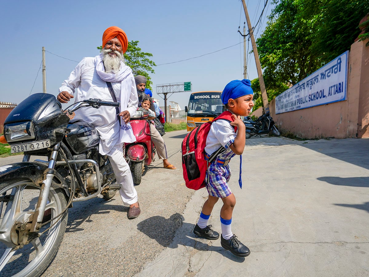 Photo of the Day: Back to school