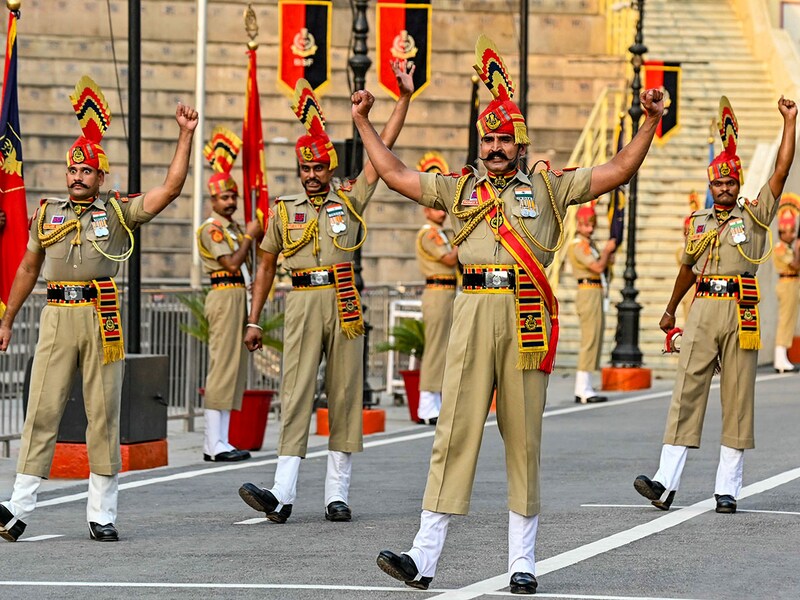 Photo of the day: Beating retreat ceremony resumes