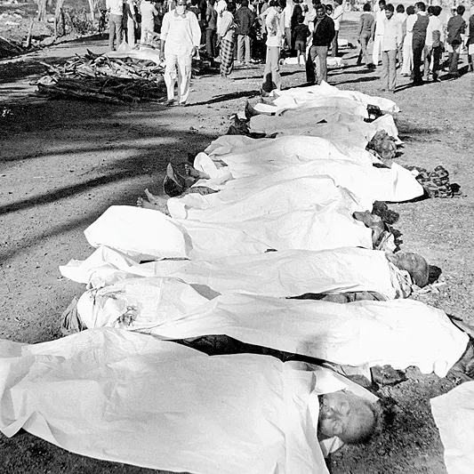 Cloud of smoke at Bhopal