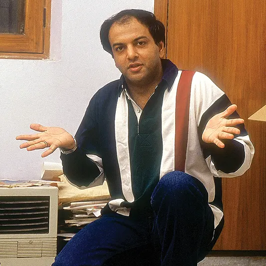 Sanjeev Bikhchandani launches Naukri.com