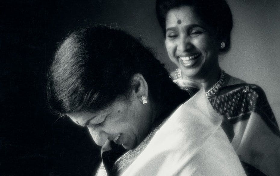 Lata Mangeshkar and Asha Bhosle                        