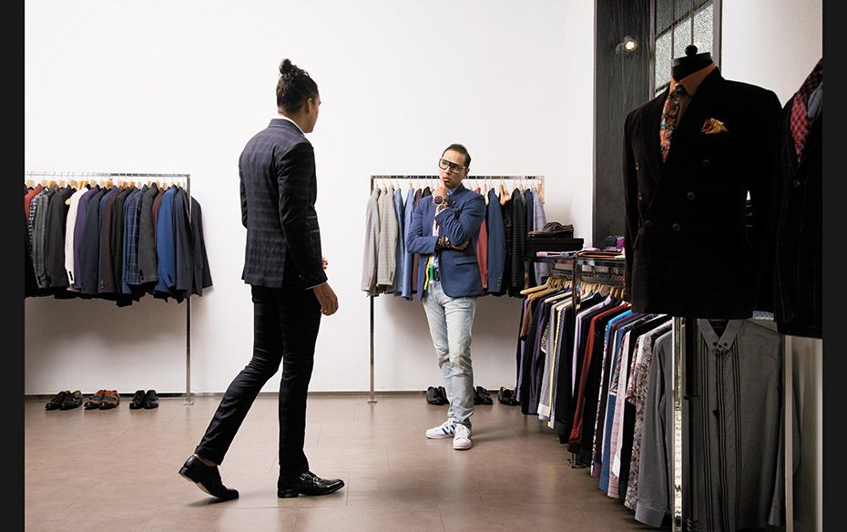 STAGE / 7“There is focus on modern masculinity and flattering functionality. a man should dres